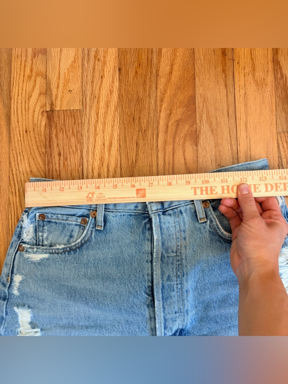 Agolde Shorts Light Blue Distressed High-Rise Denim Shorts 25 - Picture 6 of 6